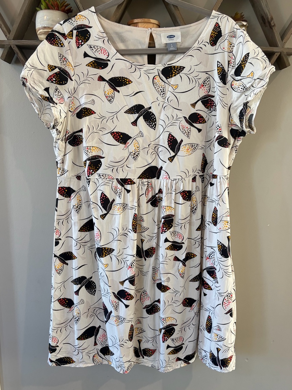 Old Navy Bird Print Babydoll Dress. Women’s size large.